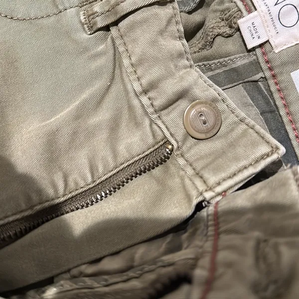 Chino by Anthropologie Relaxed Fit Chino Pants size‎ 25 - Image 4