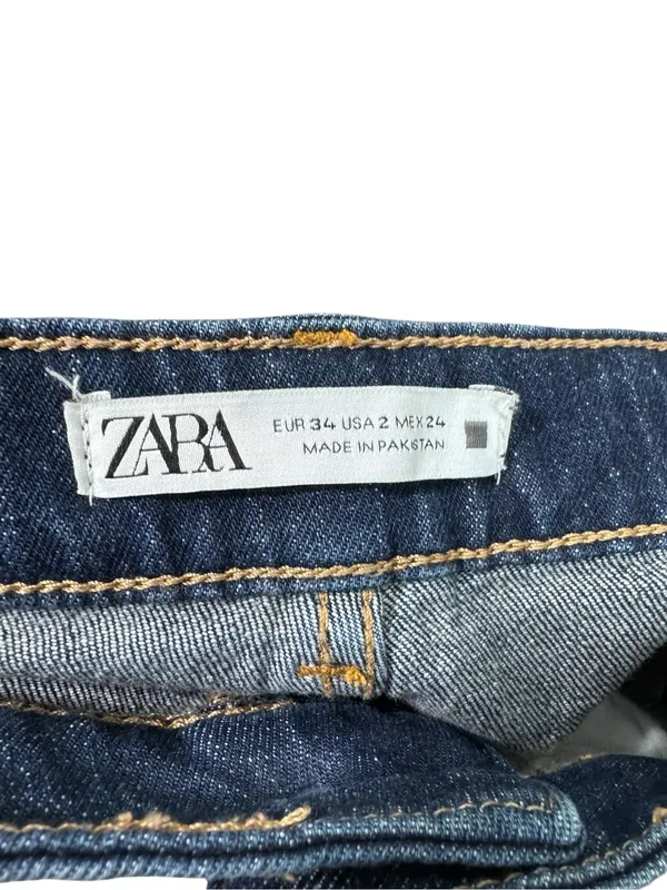 ZARA Jeans in Dark Blue Wash - Image 5