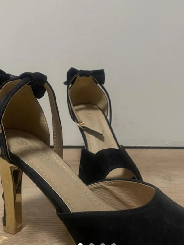Bow Ankle Peep toe Heels Gold Size 5.5 - Image 3