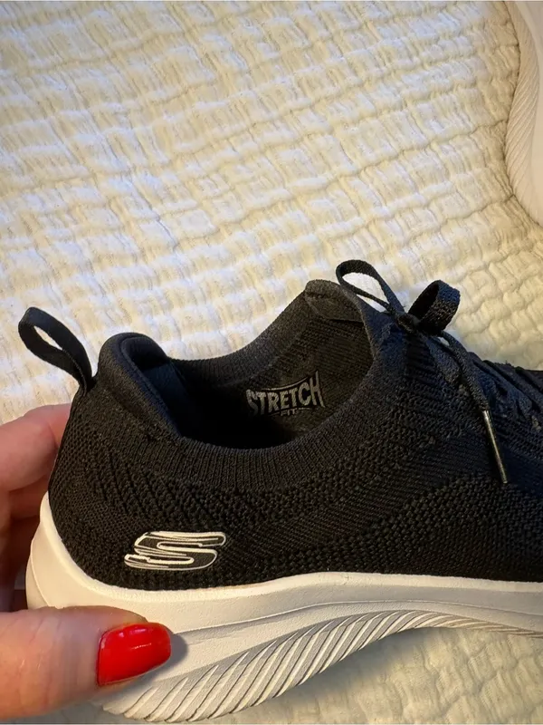Skechers Women’s Ultra Flex Sneaker size 7 - Image 7