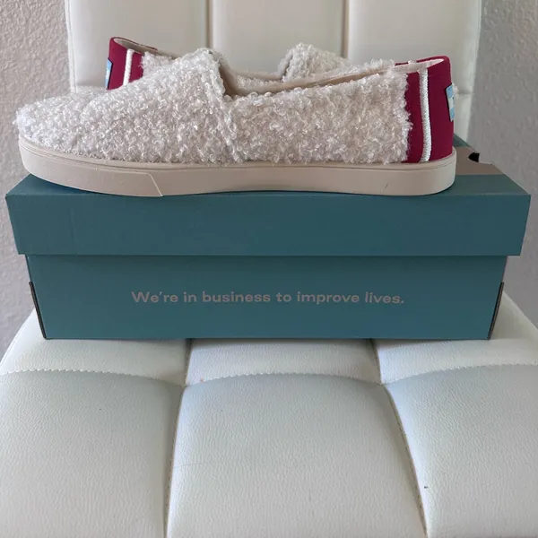 TOMS Cream and Red Fuzzy Slip-On Shoes - Image 3