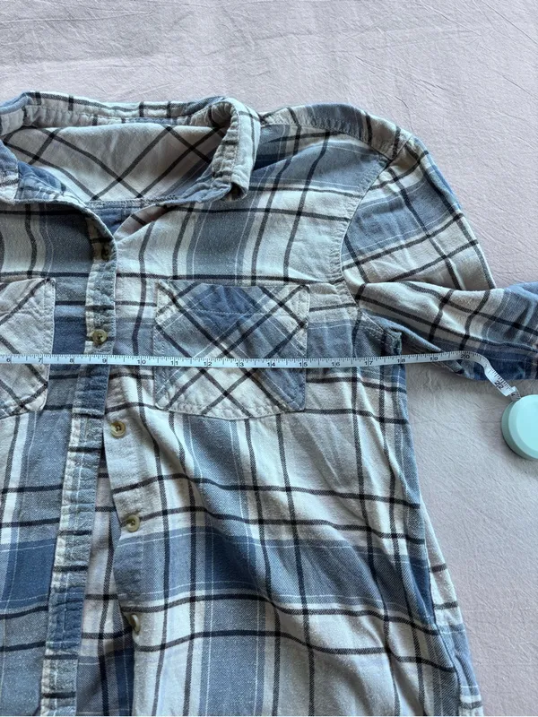 Urban Outfitters Blue & White Flannel - Image 5