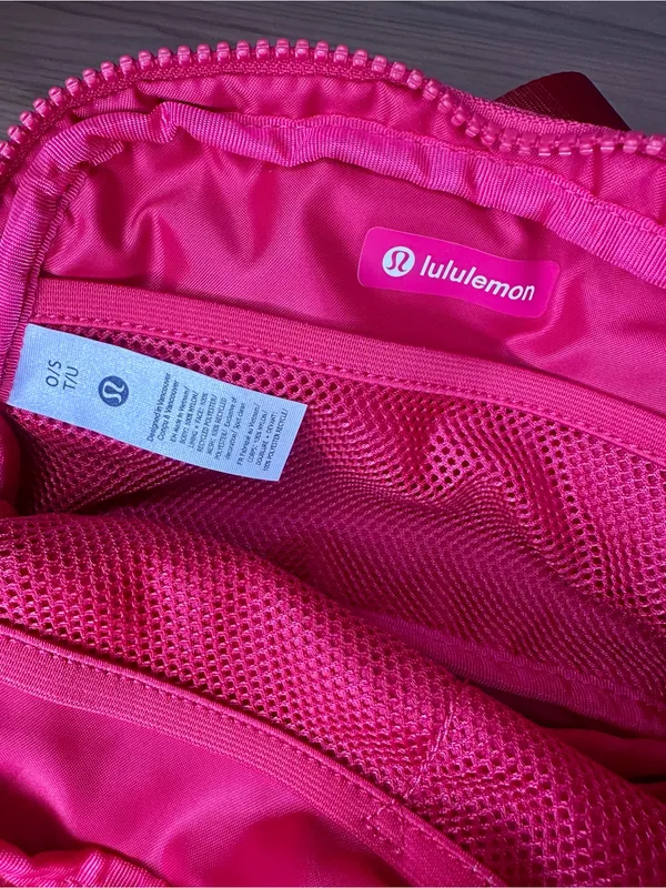 NWT Lululemon Athletica Everywhere Belt Bag 1L Fuchsia Pink - Image 10