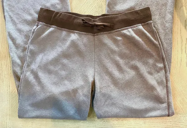Columbia Like new Omni-Wick bootcut taupe and chocolate brown sweatpants. Sz M - Image 3
