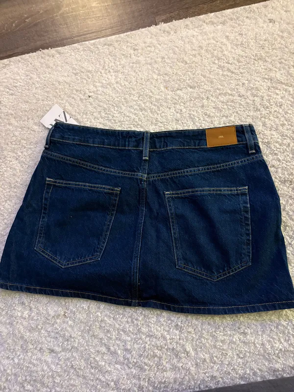 NWT Zara dark blue denim mini skirt. Size Large - Image 6