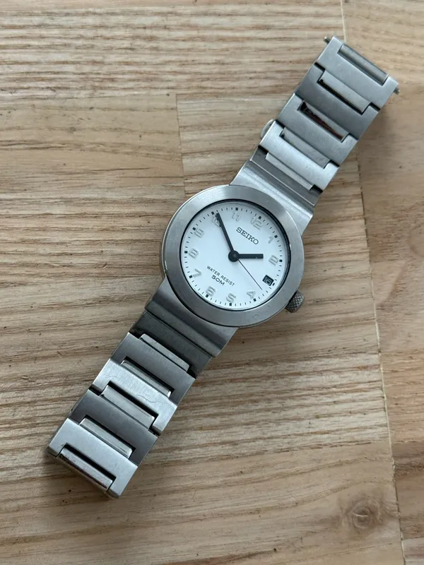 Seiko Very Rare Watch Stainless Steel Bracelet Case White Dial Date Window - Image 7
