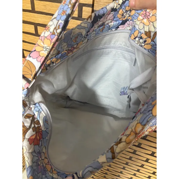 Vera Bradley Blue And Pink‎ Floral Crossbody Purse - Image 7