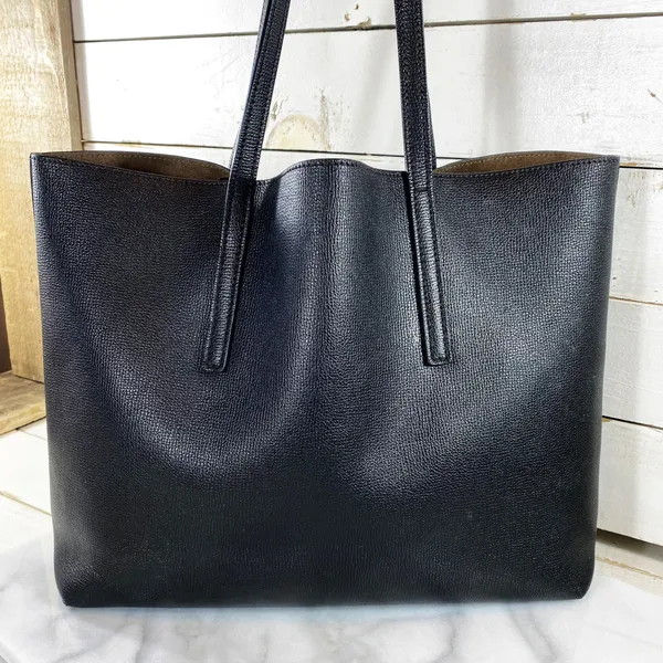 Fendi Textured Leather Logo Shopping Tote & Detachable Pouch - Image 4