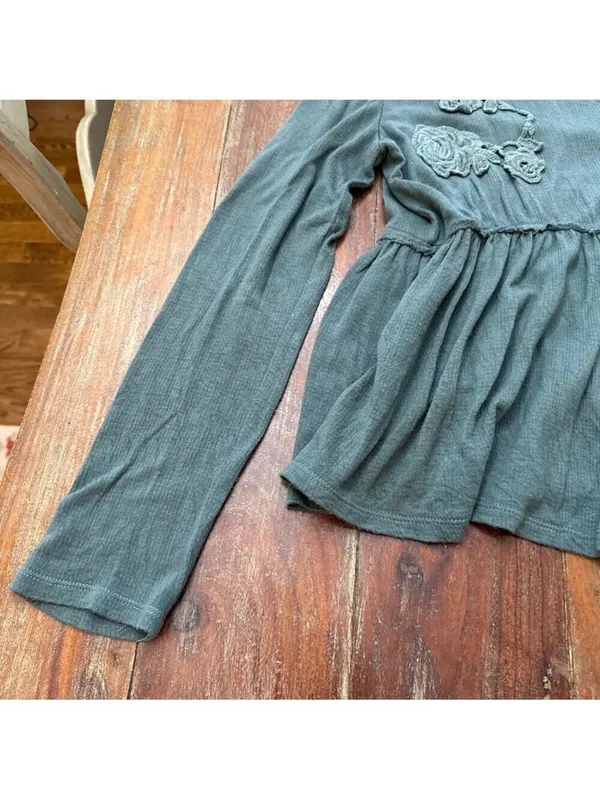 Altar'd State Green Floral Peplum Tee Size Small - Image 3