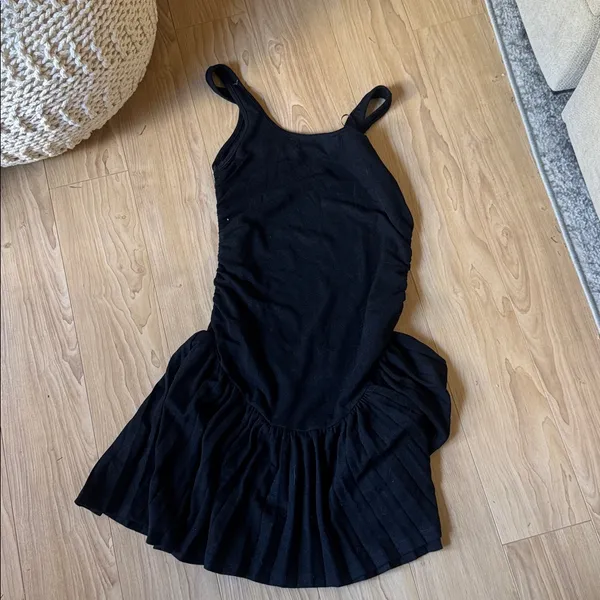 Lioness Black Pleated Dress - Image 3