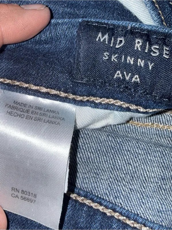 Lucky Brand Woman’s Blue Washed Straight Jeans - Image 5