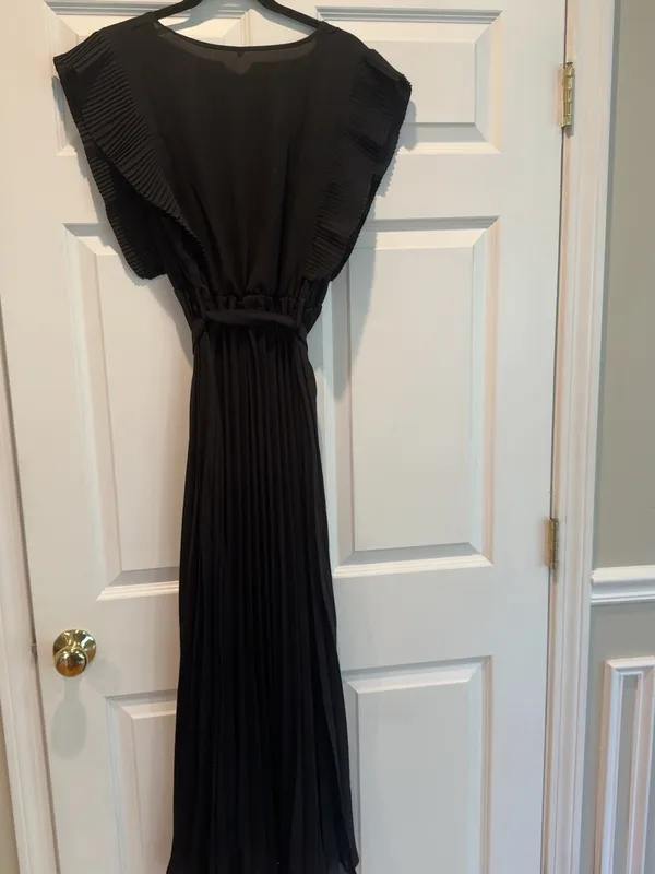 Belle De Jour Paris Black Pleated Maxi Dress 2XL Belted Wrap V Neck NWT - Image 6