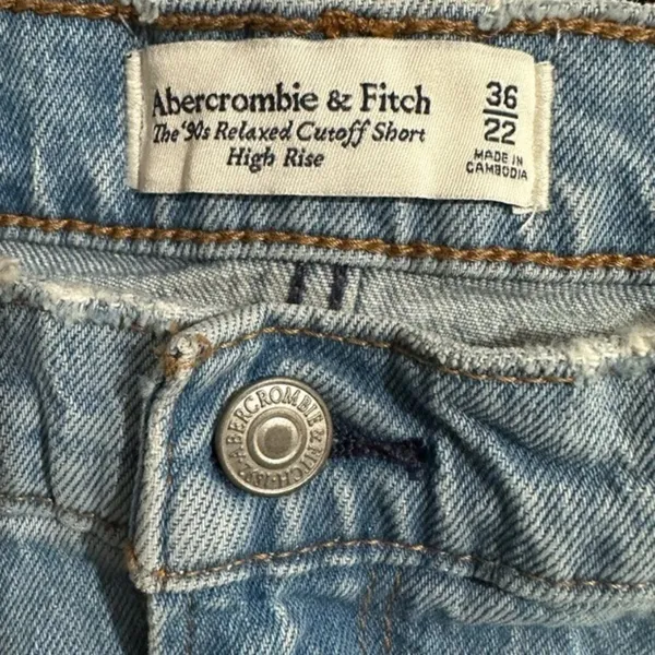 Abercrombie & Fitch 90s Relaxed Cutoff Denim Shorts Size 36/ 22 - Image 6