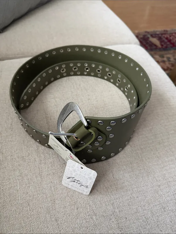 Free People Jagger Hip Belt- Olive - Image 2