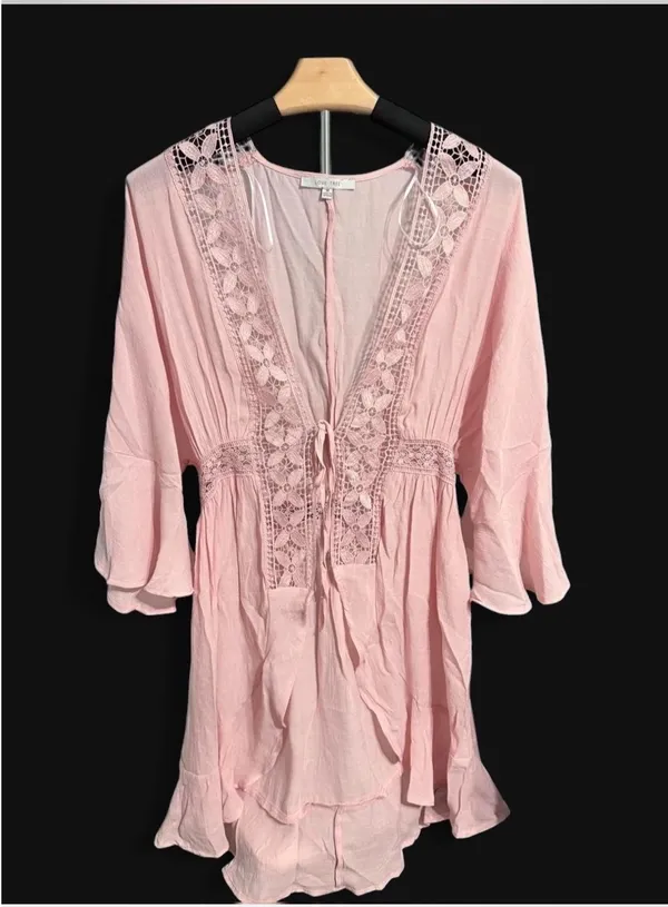 Love Tree Embroidered pink kimono - Image 2
