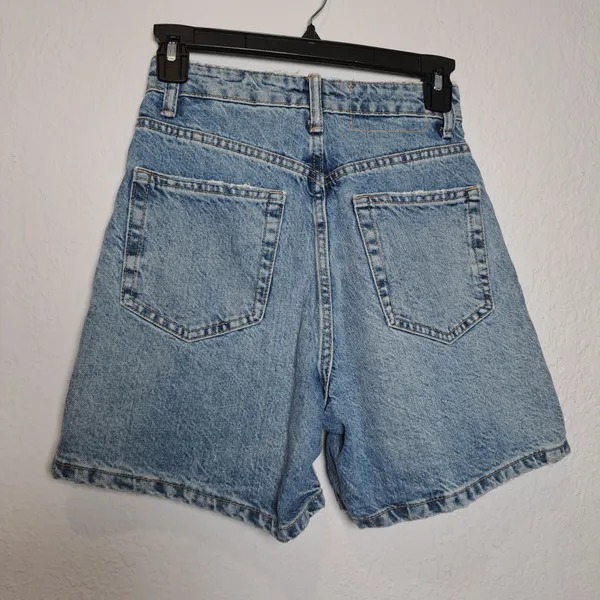 Zara Classic Blue Denim Shorts - Image 2