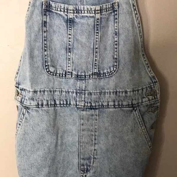 GAP Women's Distressed Denim Shortalls Washwell‎ Light Wash Overalls Medium - Image 5