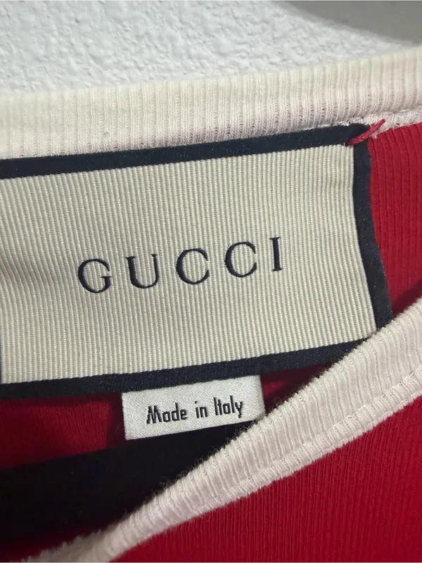 Gucci (COA) Red Sequin Tee Top with Multicolor Sequin Logo - Image 4