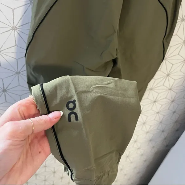 On Cloud Active Pant Green - Image 5