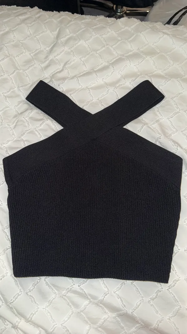 Aritzia Babaton Ribbed Knit Black Top - Image 3
