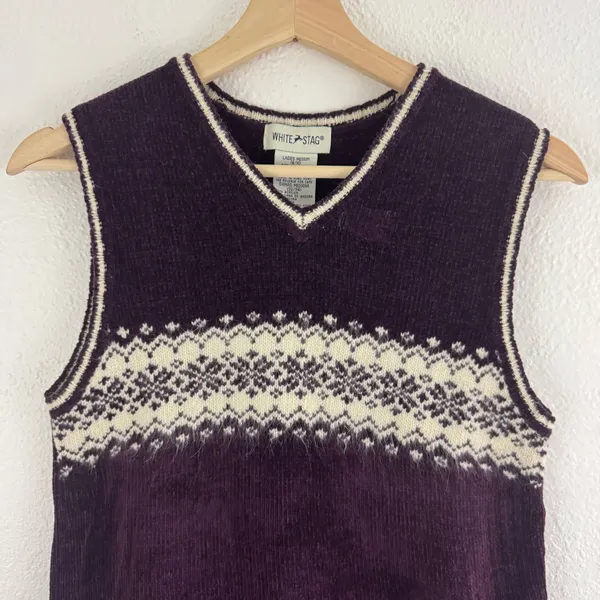 WHITE STAG Vintage 90s Dark Purple Fair Isle Soft V Neck Sleeveless Sweater Vest - Image 2
