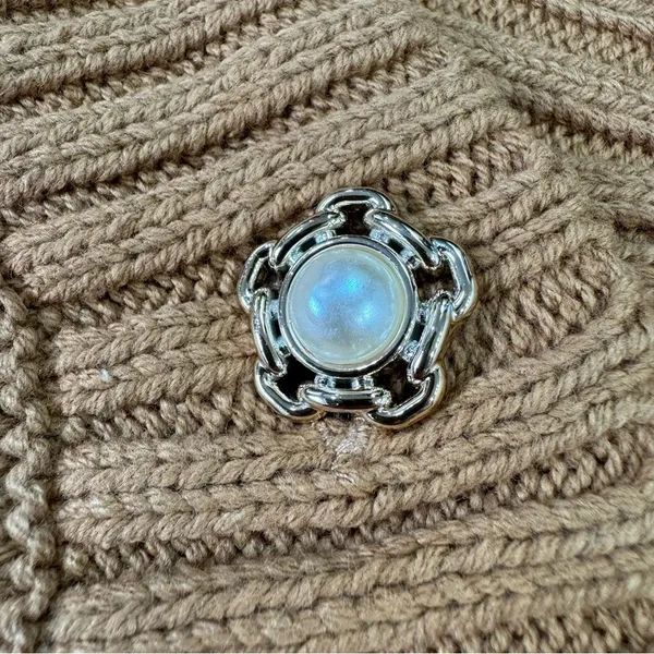 Brown Cable Knit Chunky V Neck Cardigan with 3 Decorative Pearl Buttons 2XL - Image 8
