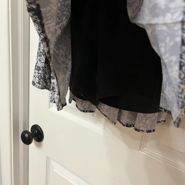 Aerie Offline Real‎ Me Gray Floral Skort S - Image 6