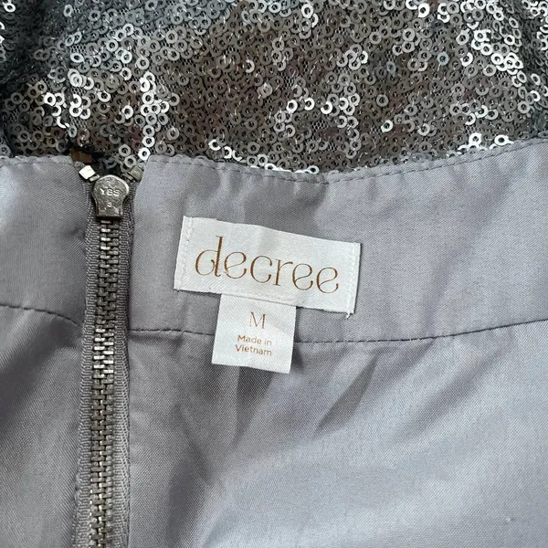 Decree Sequin Mini Skirt Sz M Silver Y2K Disco Festival Glam Party Holiday NYE - Image 9
