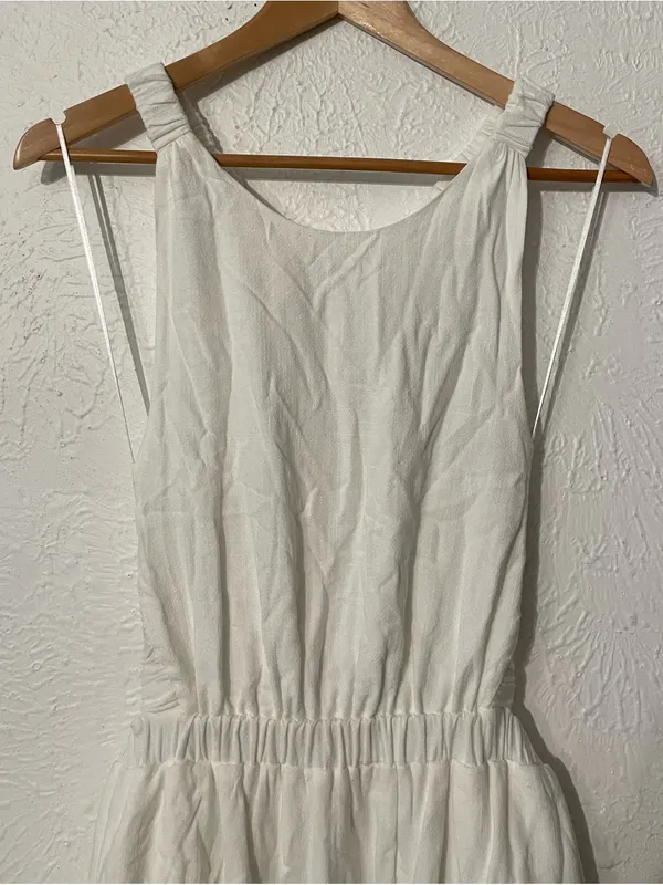 NWT Vici White White Linen Blend Open back Midi Dress Cutout Waist Medium - Image 5