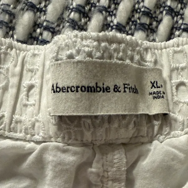 Abercrombie White Eyelet Lace Shorts - Image 3