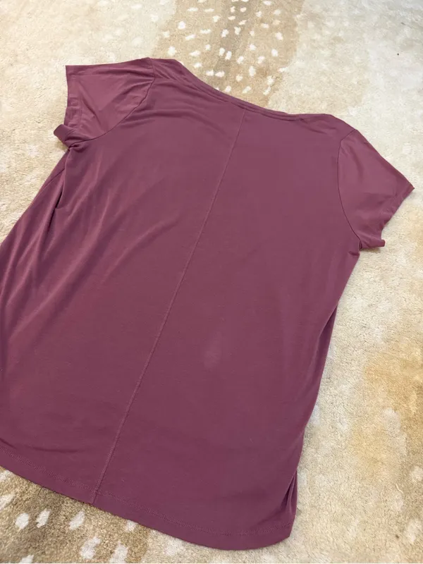Athleta Breezy Tee Women’s Large Burgundy Scoop Neck Curved Hem - Image 6