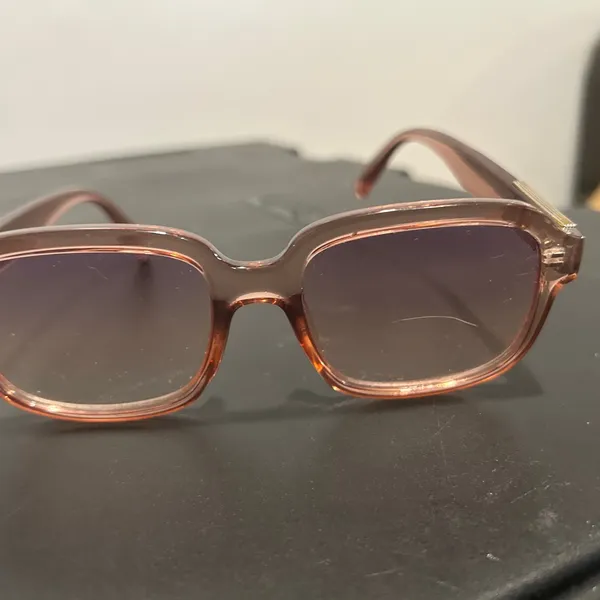 American Eagle Elegant Brown Sunglasses (logo is rubbed out) - Image 5