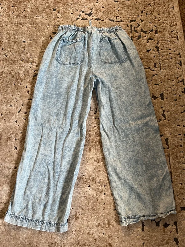 Jeans  - Image 2
