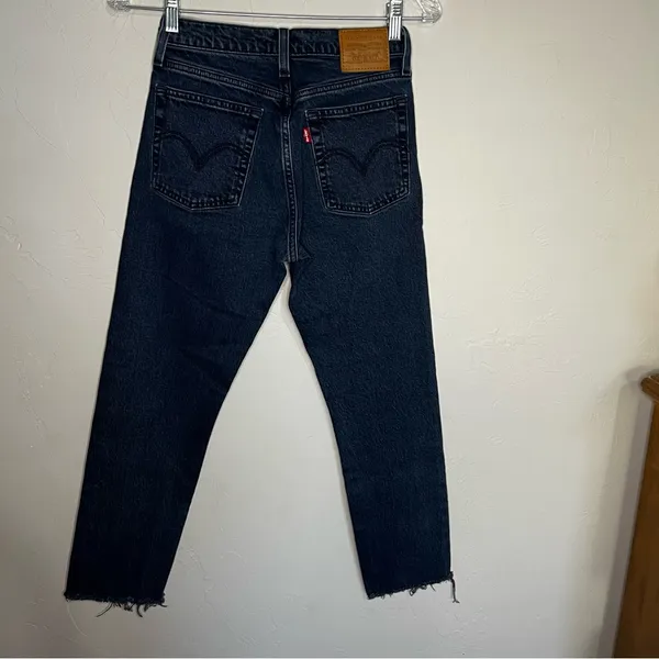 Levis Premiums Wedgie Washed Black‎ Raw Hem Crop Denim Jeans - Image 11
