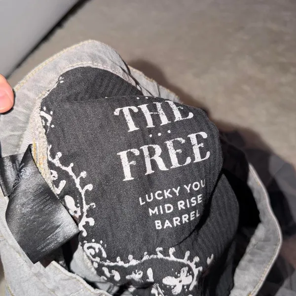 We The Free Good Luck Mid Rise Barrel Jeans in Falcon Grey Size 28 NWOT - Image 6