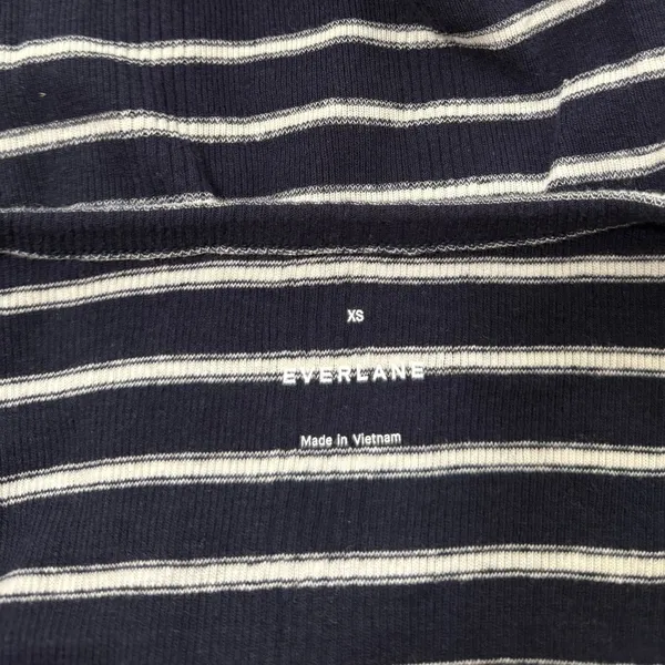 Everlane The Vintage Rib Cardigan in Navy/bone size XS - Image 3