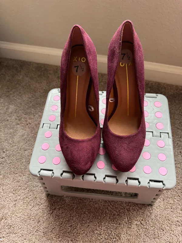 XIO Burgundy Heel Size 7.5 Purple - Image 5