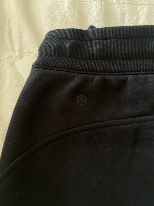 Lululemon Scuba Shorts High-Rise 5" - Image 2