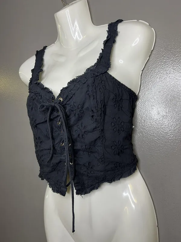 Urban Outfitters Tank Top Womens Small Black Embroidered Floral Lace Up Cropped - Image 3