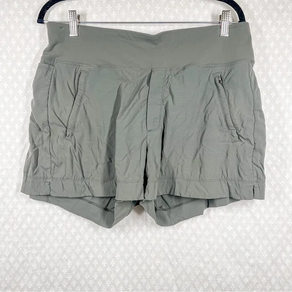 Athleta Dark Green‎ Trekkie North Shorts - Image 2