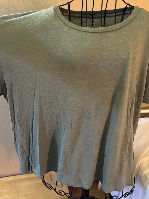 Maurices Sage Green Short Sleeve Crewneck Top | XL - Image 2
