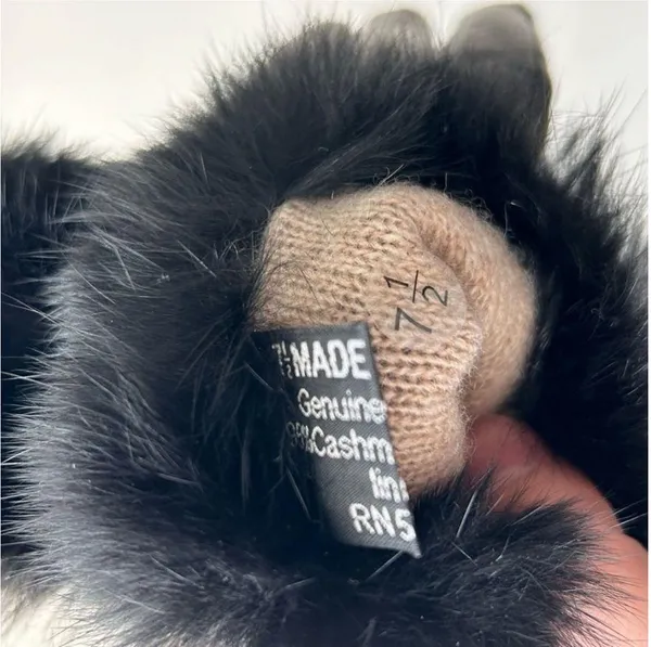 Elegant Black Fur-Trimmed Leather Gloves - Image 4