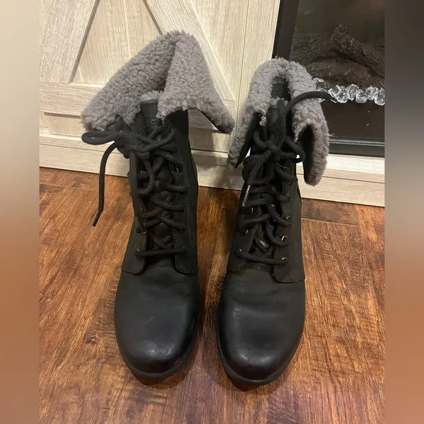 UGG Zea Waterproof Suede Wedge Boots - Image 2