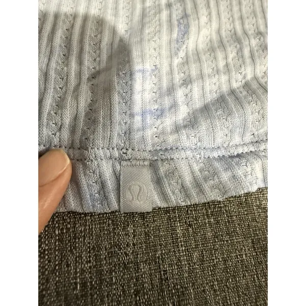 Lululemon Women's Train to Be Short Sleeve White/Luna Mesh Tie Dye Size Medium - Image 5