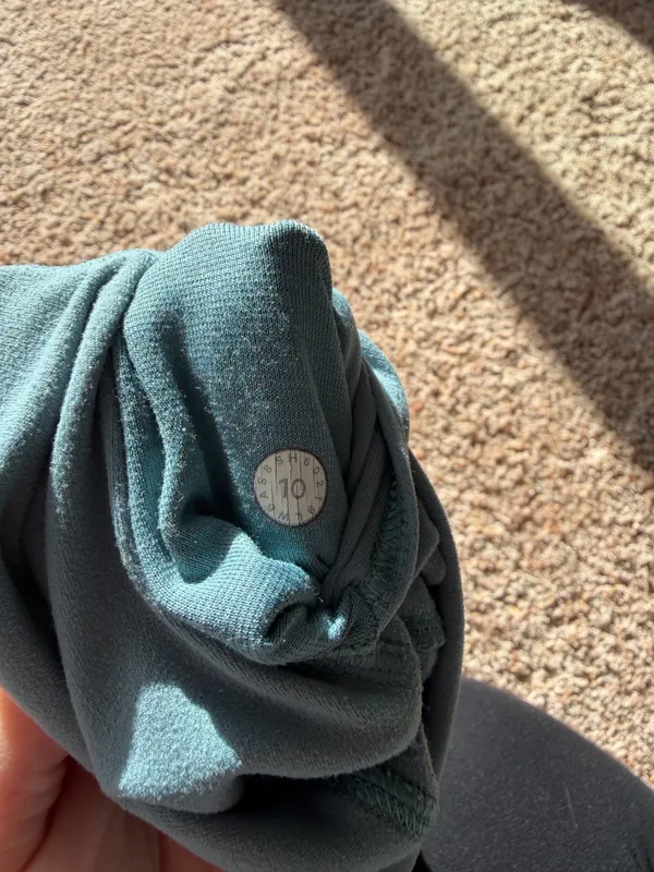 Lululemon Crop Leggings - Image 4