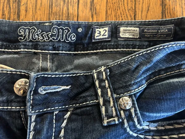 Y2K Miss Me Shorts Denim Low Rise - Image 2