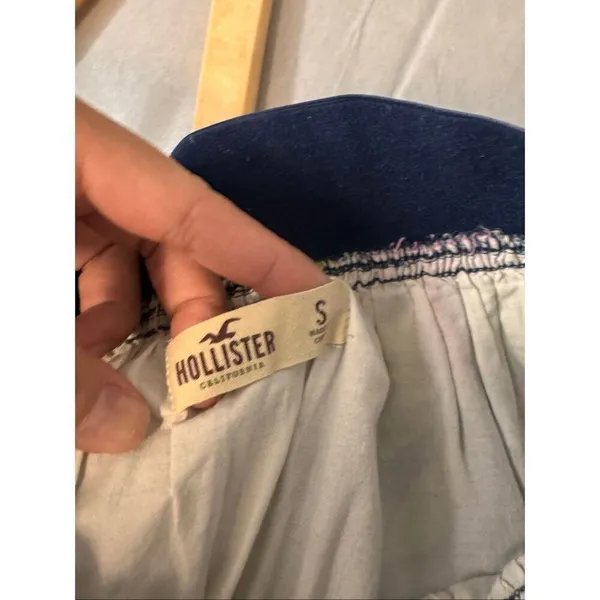 Hollister Floral Ruffle Mini Skirt Navy Size S - Image 3