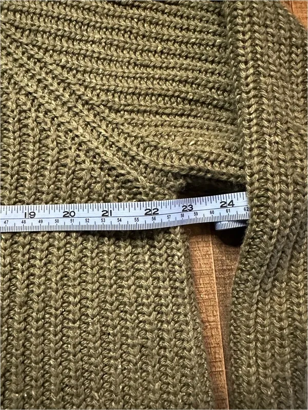 Universal Threads Cozy Olive Green Chunky Knit Cardigan, Size Small - Image 8