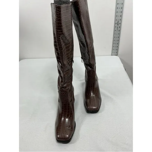 Womans Suedi Knee High Boots Brown Croc Faux Leather 8.5 Blk Heel 1/2 Zip NWOT - Image 4