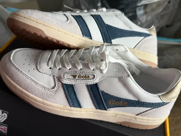 Gola Classics Women's Hawk Sneakers White Size 8 - Image 4